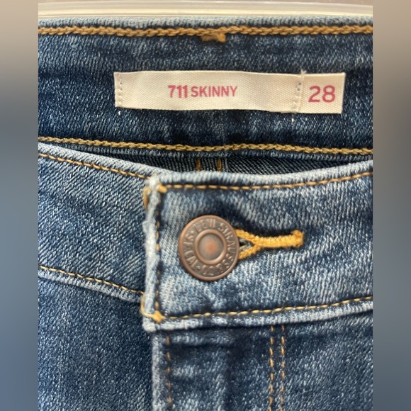 Levi's 711 Skinny Jeans - Picture 5 of 7